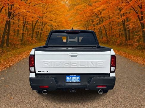 New 2026 Honda Ridgeline Black Edition image 5