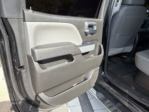 Used 2017 Chevrolet Silverado 1500 LTZ Z71 w/ LTZ Plus Package AWD/4WD image 22