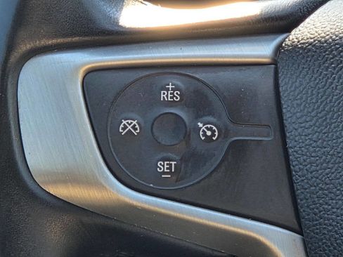 Used 2017 GMC Acadia SLE image 22