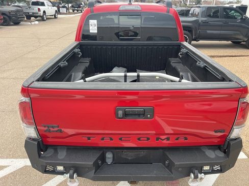 Used 2022 Toyota Tacoma TRD Sport w/ TRD Premium Sport Package image 7