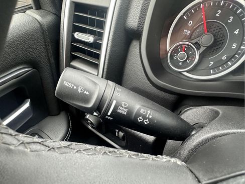 Used 2025 RAM 2500 Big Horn AWD/4WD image 17