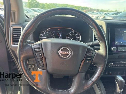 Used 2022 Nissan Frontier SV AWD/4WD image 18