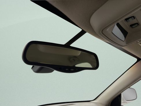 Used 2003 Lincoln Town Car Signature image 27