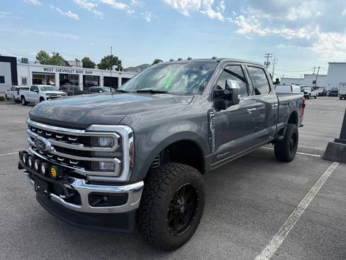 Used 2024 Ford F250 Lariat w/ Lariat Ultimate Package AWD/4WD image 2