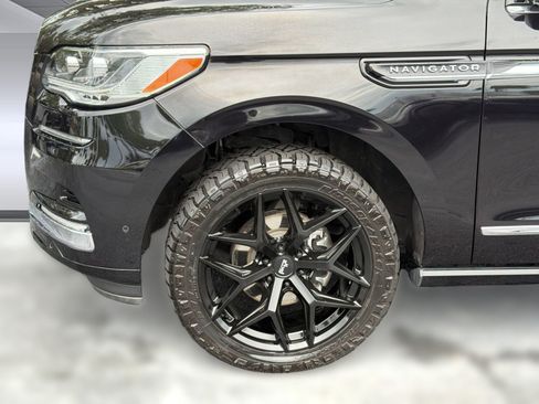 Used 2024 Lincoln Navigator L Black Label AWD/4WD image 13
