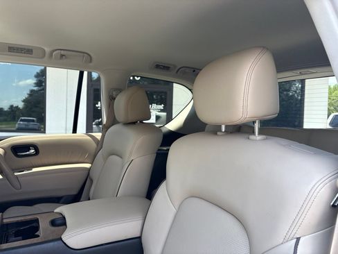 Used 2024 Nissan Armada SL w/ Captain's Chairs Package AWD/4WD image 6