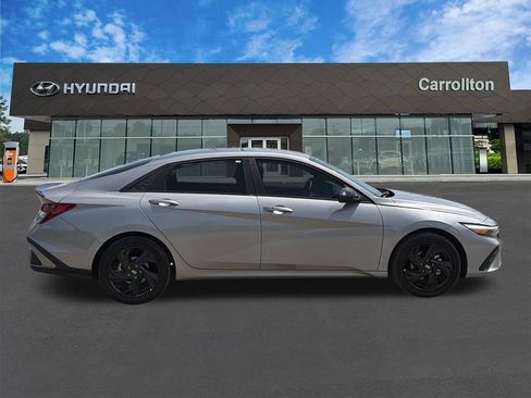 Certified 2026 Hyundai Elantra Sport FWD image 4