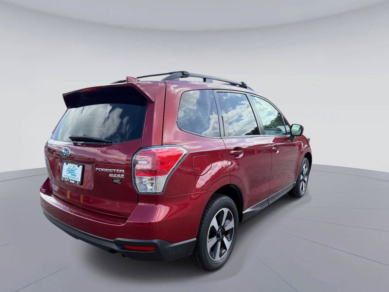 Used 2017 Subaru Forester 2.5i Premium w/ Popular Package #2A AWD/4WD image 4