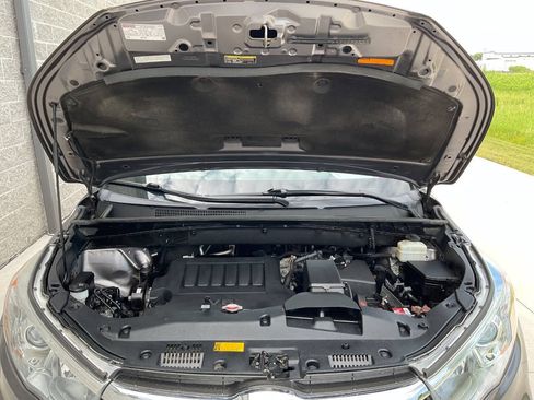 Used 2015 Toyota Highlander XLE AWD/4WD image 57