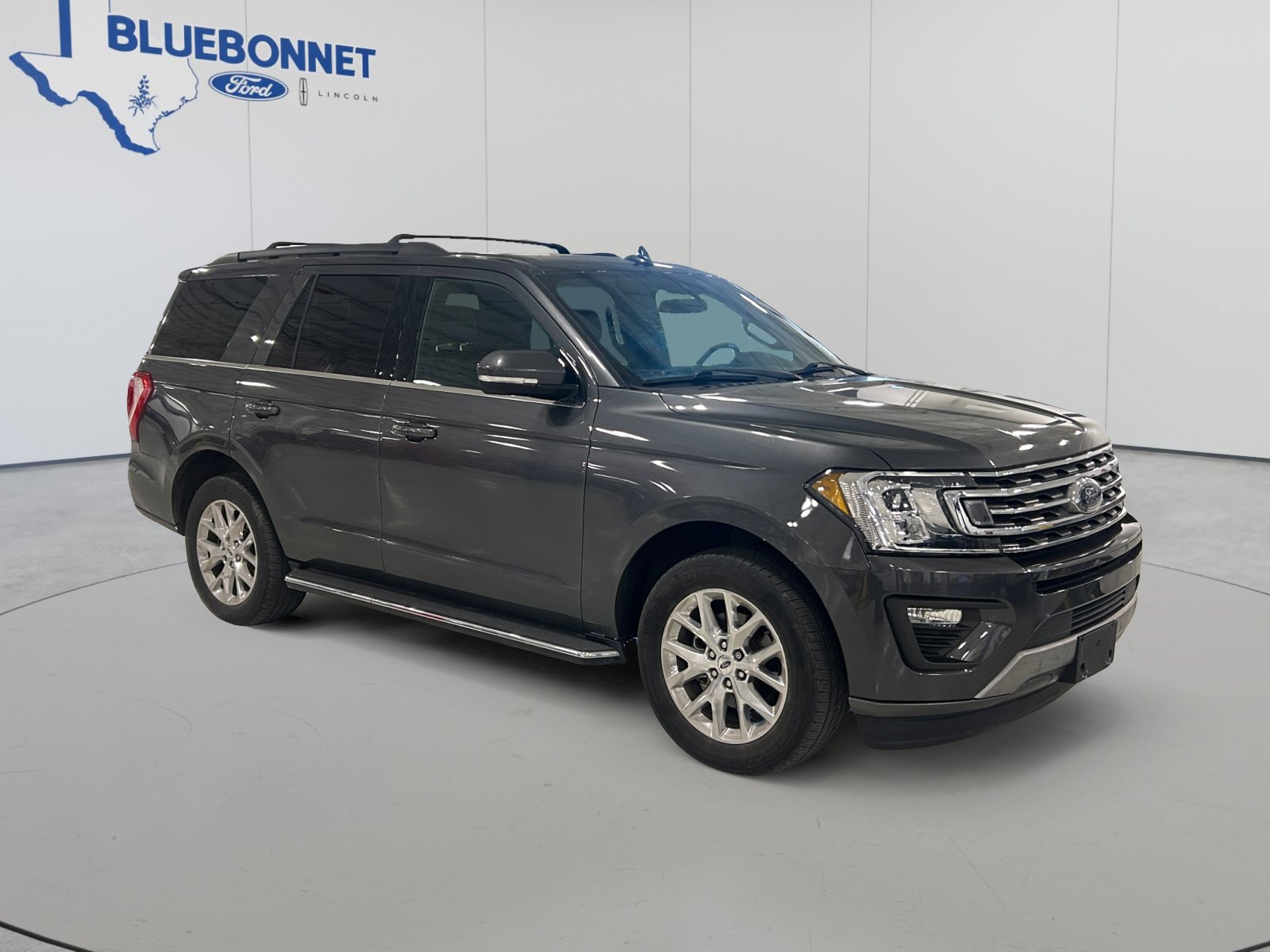 Used 2020 Ford Expedition XLT w/ Equipment Group 202A RWD image 3