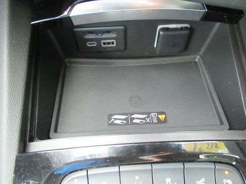 Used 2021 Buick Envision Avenir w/ Technology Package II AWD/4WD image 26