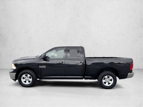 Used 2018 RAM 1500 Classic SLT image 4