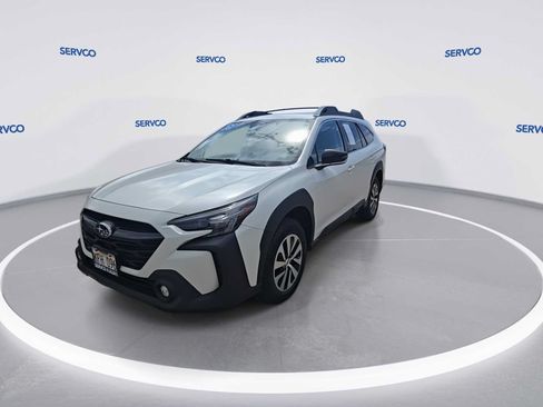 Used 2023 Subaru Outback Premium AWD/4WD image 3