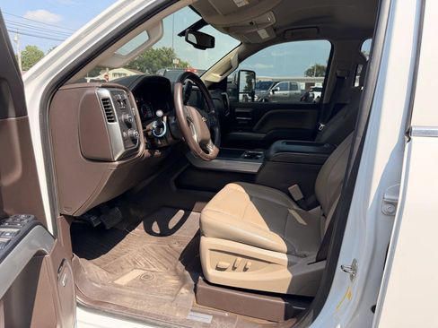 Used 2018 Chevrolet Silverado 2500 LTZ w/ Duramax Plus Package AWD/4WD image 5