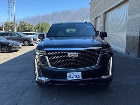 Used 2023 Cadillac Escalade Premium Luxury w/ Performance Package AWD/4WD image 4