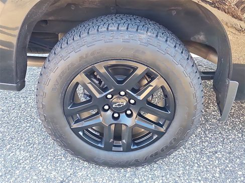 Used 2024 Chevrolet Silverado 1500 High Country w/ Midnight Edition image 9