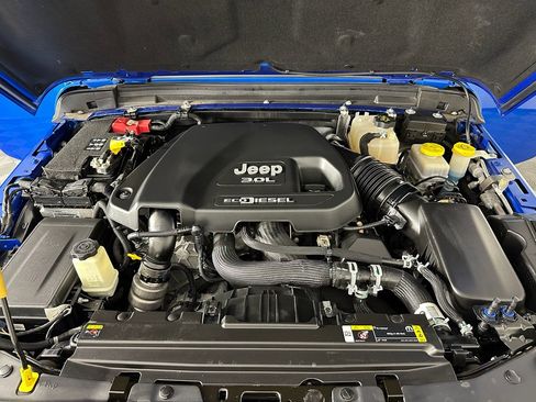 Used 2021 Jeep Wrangler Unlimited Sport image 13