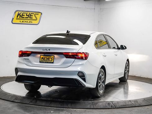 Used 2023 Kia Forte LXS FWD image 4