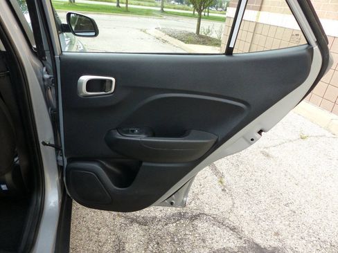 Used 2023 Hyundai Venue SEL w/ Cargo Package FWD image 42