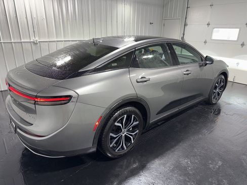 Used 2024 Toyota Crown Limited image 3