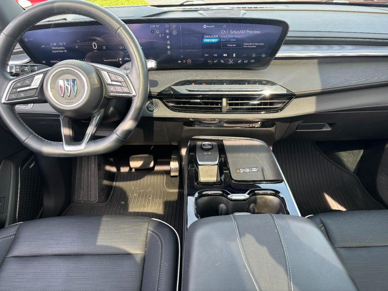 Used 2025 Buick Enclave Sport Touring w/ Power Package AWD/4WD image 11