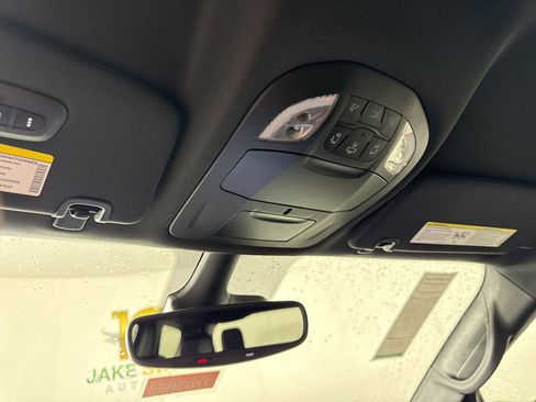 New 2026 Chrysler Pacifica Select image 21