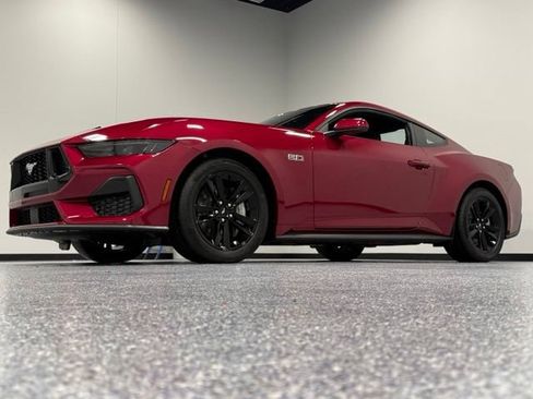 Used 2026 Ford Mustang GT RWD image 4