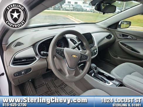 Used 2024 Chevrolet Malibu LT image 11