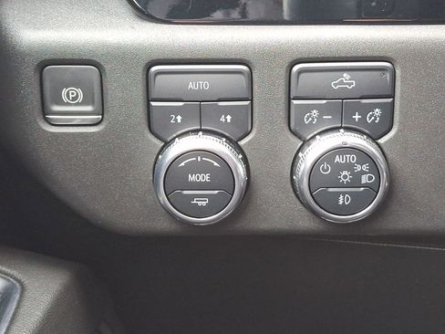 Used 2024 GMC Sierra 1500 Elevation w/ Preferred Package AWD/4WD image 24