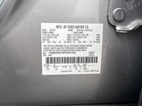 Used 2023 Ford Explorer XLT w/ Equipment Group 202A AWD/4WD image 22