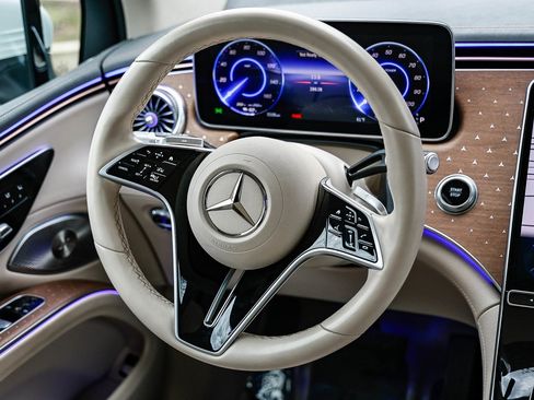 Certified 2023 Mercedes-Benz EQS 450+ SUV image 13