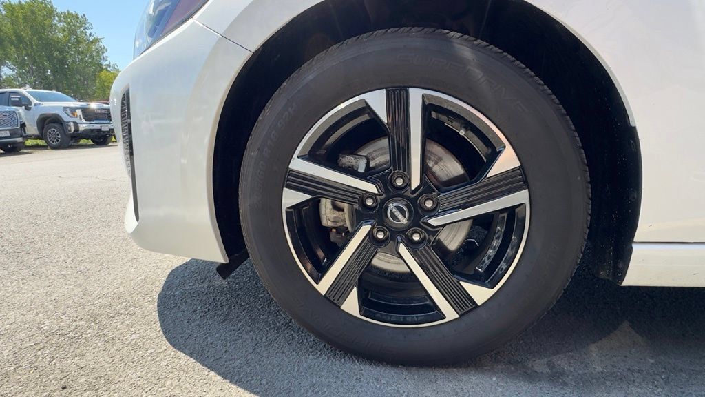 Used 2024 Nissan Sentra SV FWD image 22