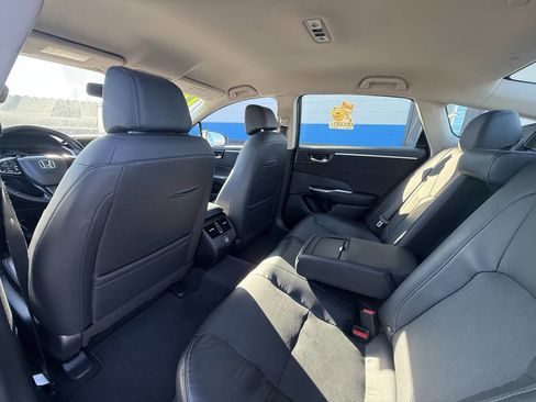 Used 2018 Honda Clarity Touring image 14