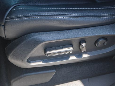 Used 2025 Honda Pilot EX-L image 22