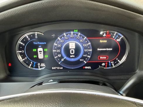 Used 2018 Cadillac Escalade ESV Premium Luxury RWD image 25