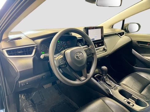 Used 2024 Toyota Corolla LE FWD image 9