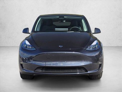 Used 2024 Tesla Model Y Long Range image 2