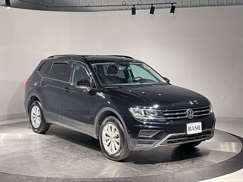 Used 2018 Volkswagen Tiguan S image 35