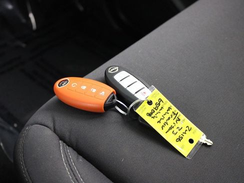 Used 2023 Nissan Frontier SV w/ SV Convenience Package RWD image 26