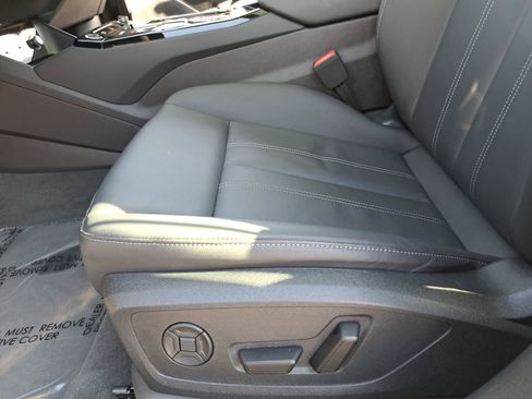 Certified 2025 Audi A6 e-tron Premium Plus w/ Premium Plus image 32