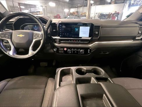 Used 2024 Chevrolet Silverado 2500 LT AWD/4WD image 14