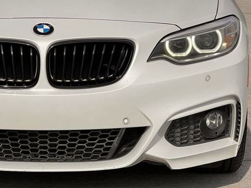 Used 2017 BMW 230i Convertible image 10