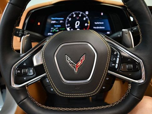 Used 2022 Chevrolet Corvette Stingray Premium Conv w/ Z51 Performance Package RWD image 38