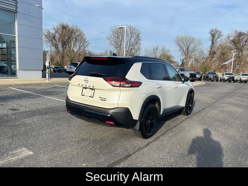 Certified 2023 Nissan Rogue SV w/ SV Premium B Package AWD/4WD image 14