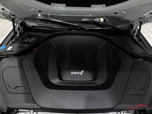 Used 2022 BMW i4 eDrive40 w/ M Sport Package image 42