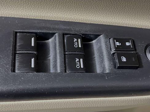 Used 2015 Honda Accord EX-L image 17