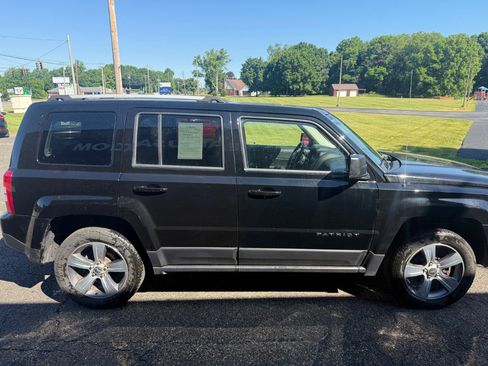 Used 2017 Jeep Patriot High Altitude AWD/4WD image 5