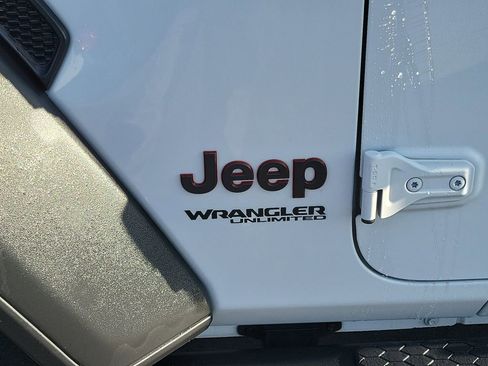 Certified 2020 Jeep Wrangler Unlimited Rubicon image 26