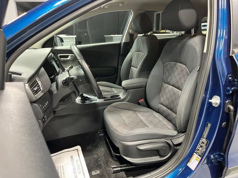 Used 2019 Kia Niro LX FWD image 15