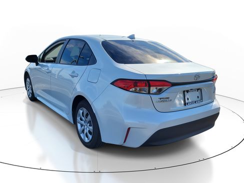 Certified 2025 Toyota Corolla LE image 5